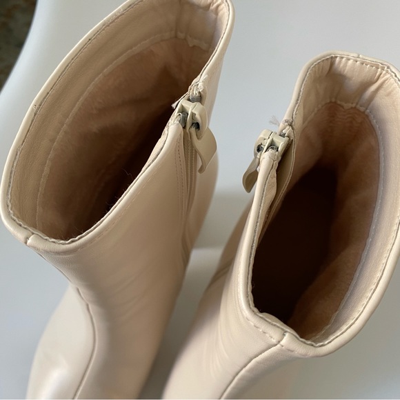 Ivory pointed boots fleece lined EU 38 - Picture 3 of 5